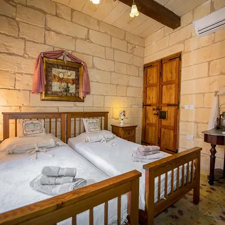 3 Bedroom Farmhouse With Private Pool In Zebbug Gozo Zebbug (Gozo)