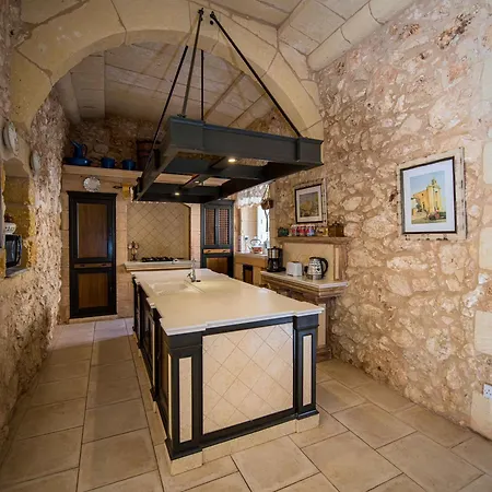 3 Bedroom Farmhouse With Private Pool In Zebbug Gozo Zebbug (Gozo)